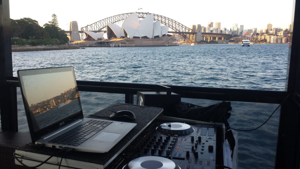 Corporate-Events-Cruises_006-scaled